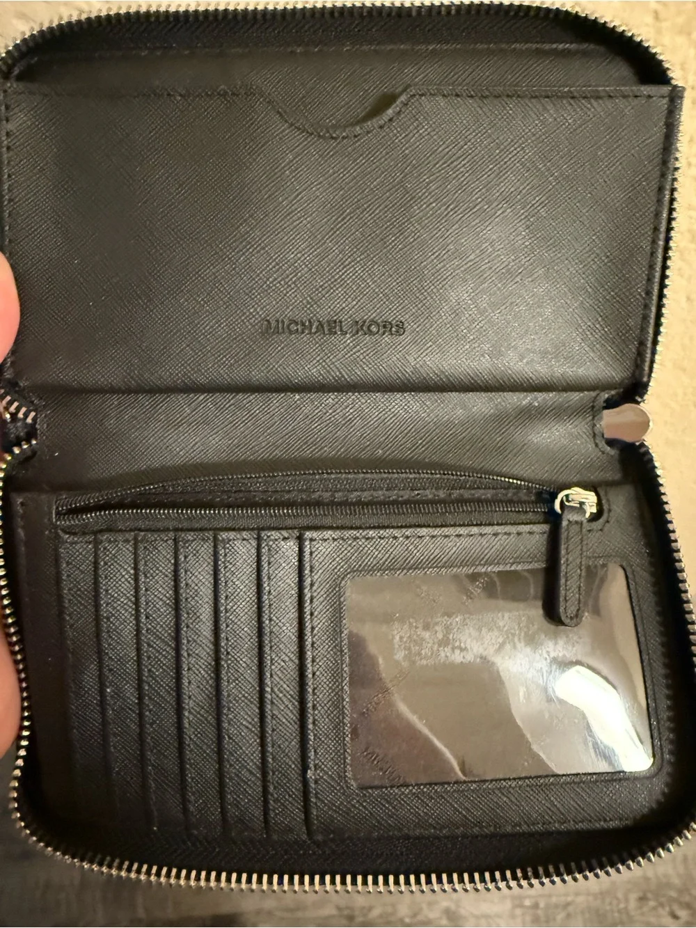 New MICHAEL KORS Black Leather Zip Wristlet Full Size Wallet